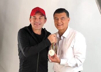 Los Atletas Carlos Mercenarios y Carlos Carrera, Historias de Exito que hoy las Comparten