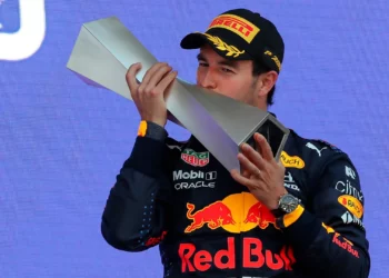 Sergio «Checo» Pérez gana el Gran Premio de Azerbaiyán