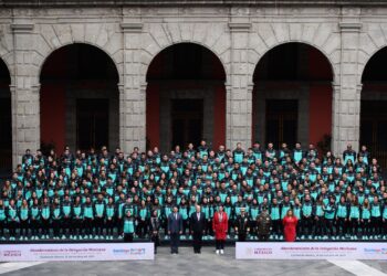 Abandera el Presidente AMLO a Deportistas Mexicanos Rumbo a los Juegos Panamericanos Santiago de Chile 2023