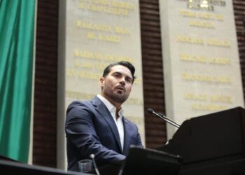 Proponen Eliminar, Pago por Obtención de Título Universitario