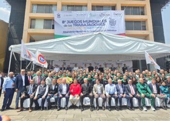 Abanderan Líderes Sindicales del Congreso del Trabajo a Deportistas, Rumbo al Mundial de Grecia 2025