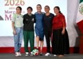 Dan Premio a las Cuatro Ganadoras del Concurso, «Representa a México en la Inauguracion del Mundial»